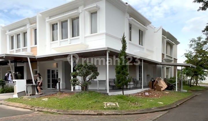 Dijual Full Furnished Rumah Hoek Renov Bagus Cluster Flamingo, The Springs, Summarecon Serpong