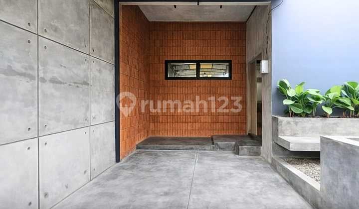 Dijual - Rumah Industrial Modern Siap Huni Nusa Loka Bsd Tangsel | Desain Estetik | Jarang Ada