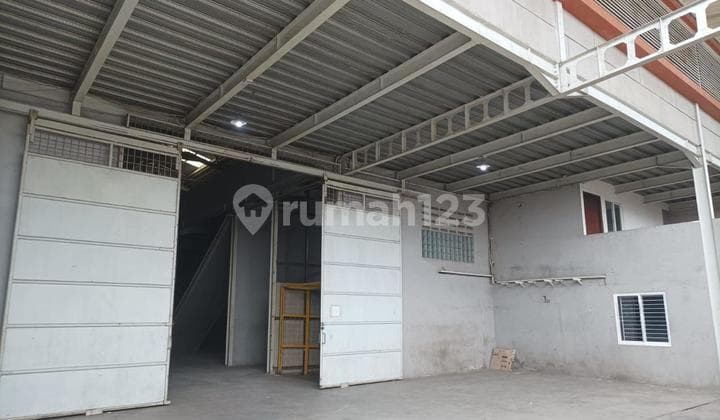 Gudang Cipondoh Tangerang Luas 800M2 2 Lantai Ada Lift dan Office
