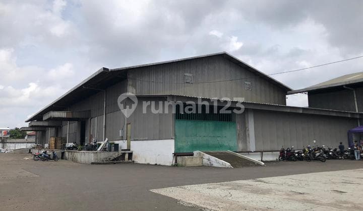 Warehouse in Kalideres, West Jakarta Area 1,373 m2 Strategic Location