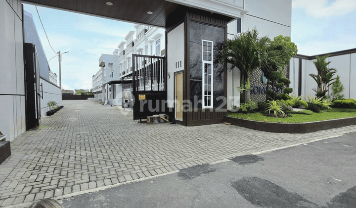 Rumah Dekat Gamacity di Jalan Suryahaji Komplek Mentari Sommerset