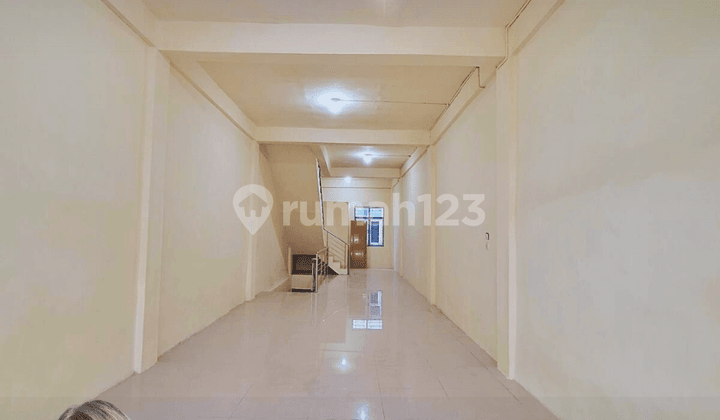 Ruko di Sewakandi Cbd Polinia Kondisi Masih Baru dan Terawat