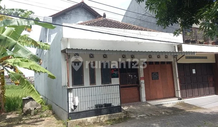 Passive Income Rumah Kost 21 Kamar Hanya 300 Meter Dari Gerbang Umy, Tamantirto, Kasihan, Bantul..