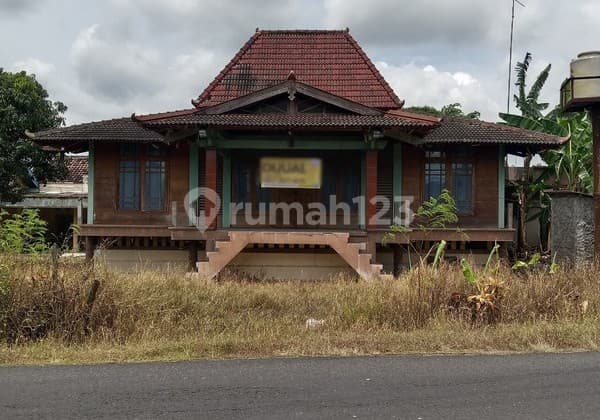 Rumah Panggung Etnik Kayu Jati Lokasi Strategis Mangku Jalan Raya Pedan-Cawas, Trucuk, Klaten