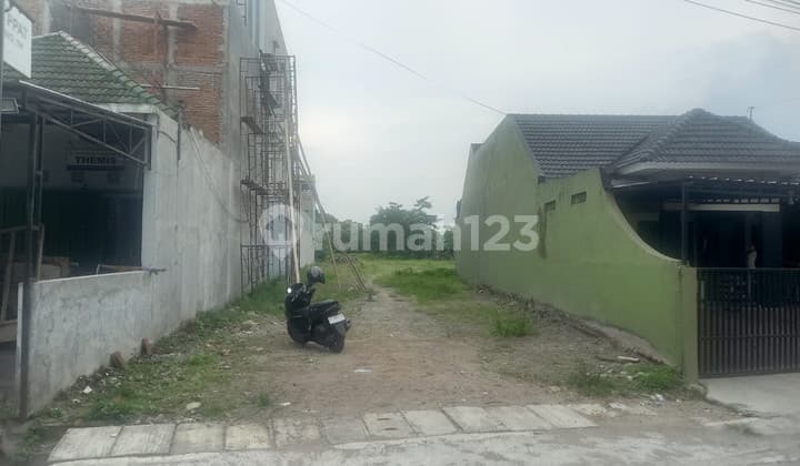 Dijual Tanah Luas 2.146 Meter Persegi, Lokasi Asri di Sidokarto, Godean