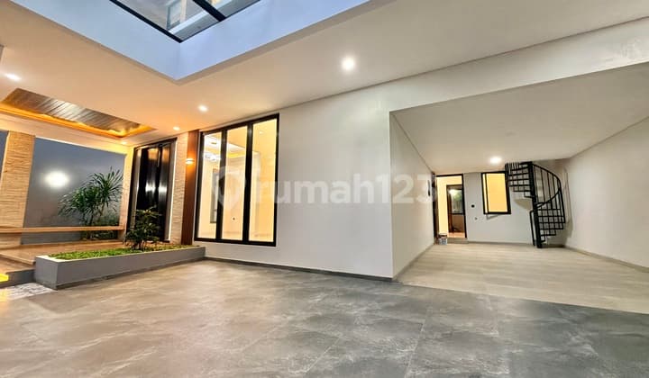 Rumah Mewah, 2 Lantai, SHM, Siap Huni, Baru