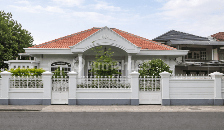 Bebas Banjir, Rumah, 2 Lantai, Siap Huni