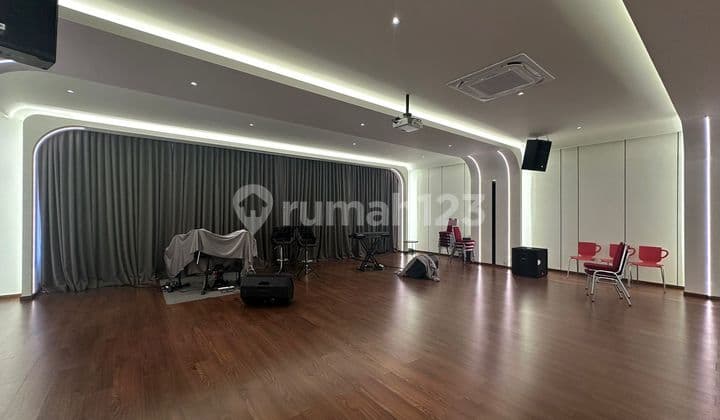 Dekat Akses Tol, Perkantoran, 3 Lantai, SHM, Dekat Akses LRT