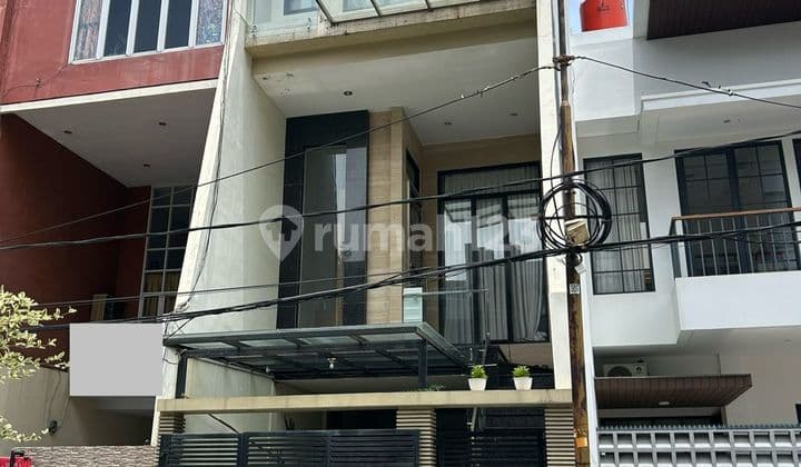 Dijual‼️ Rumah Rapih Bagus SHM Muara Karang