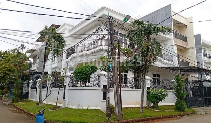 Rumah Rapih Bagus Muara Karang SHM