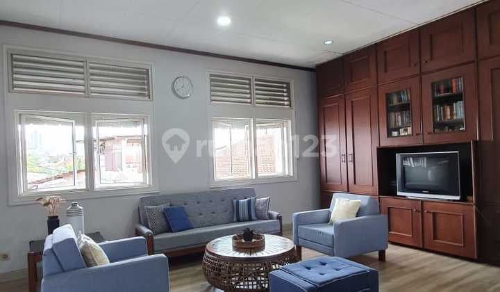 Dijual Rumah di Kebayoran Baru 500M Dari Blok A (Ww)