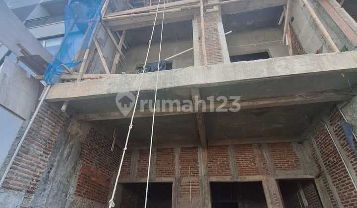 New Strategic House for Sale in Duri Kepa 3 Floors