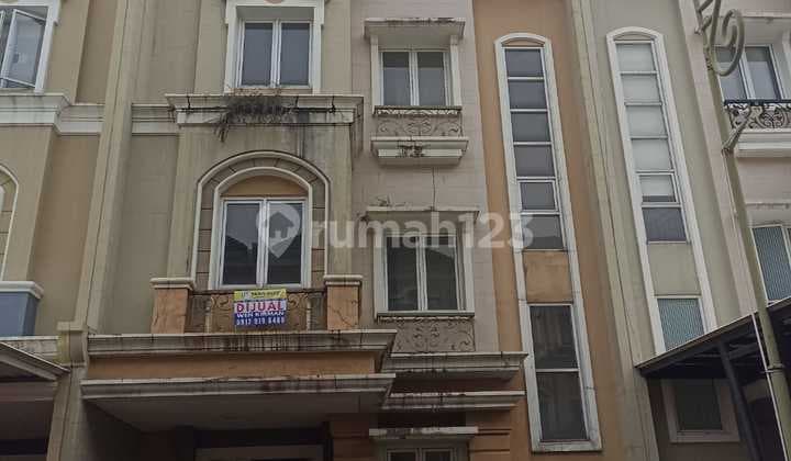 *Luxury House for Sale at Samara Village*