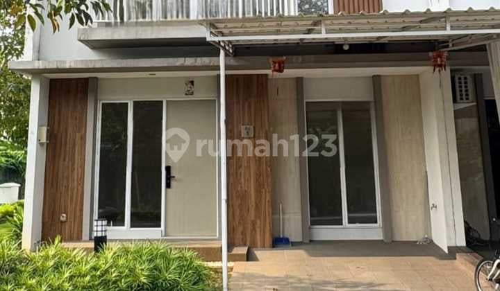 Dijual Rumah Bagus dan Menarik di Gading Serpong.jarang Ada.wow Perumahan Nara Village Posisi Hook LT 155 M2 LB 87M2