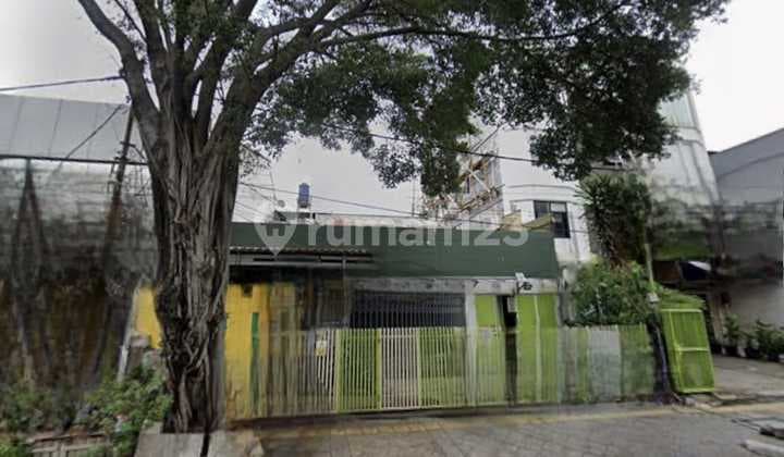 Frans Cen-Rumah Disewa Tanjung Duren Raya..Dekat Kopro. Jalan Raya..Cck Usaha/Ktr/Mkn/Bank/ Minimarket Lt.12x25/1.5 LT