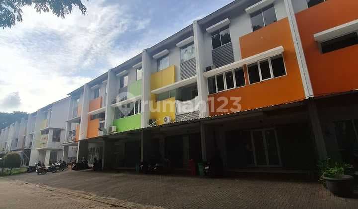 Ruko Dijual di Casajardin 3 Lantai.jarang Ada.bagus Wow.hadap Jalan Tinggal 1 Unit LT: 90 M2 ( 6 X 15 )