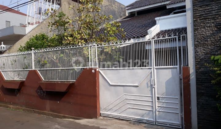 For Sale House in Duri Kepa, cheap only 17 million per meter... Rare opportunity. Flood-free location, land area 10x28/1.5 LT.