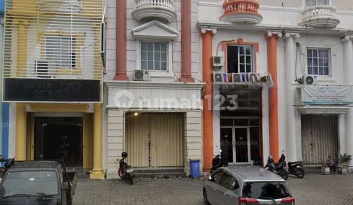 Frans Rented a 2nd Floor Shophouse Only... At Taman Palem... 1st Floor Restaurant and 3rd Floor Employee Accommodation