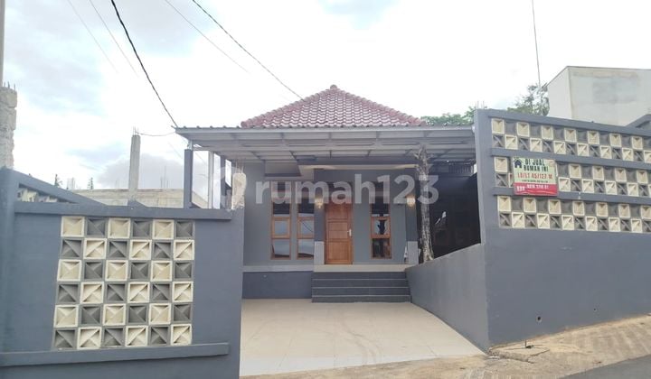 Rumah Siap Huni Bebas Banjir Ada Kolam Ikan Cileunyi