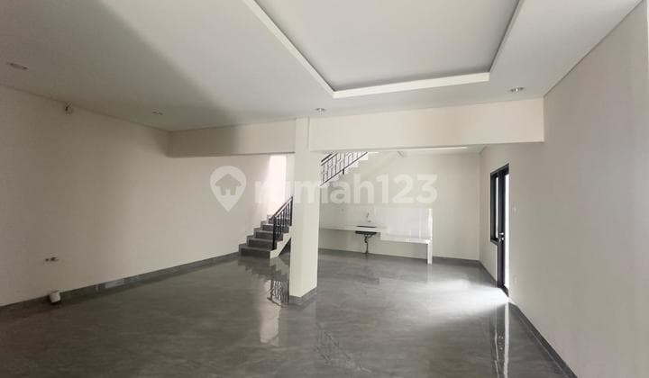 Hunian Nyaman 2 Lantai Dekat Sekolahan di Lokasi Strategis