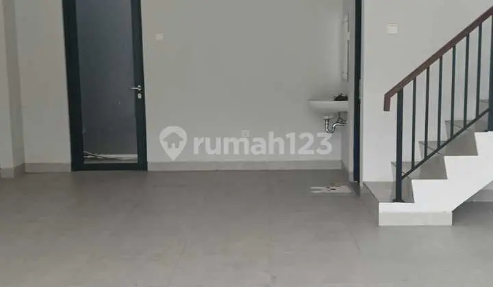 Ruko 3 Lantai Siap Sewa Dekat Eka Hospital dan Akses Tol