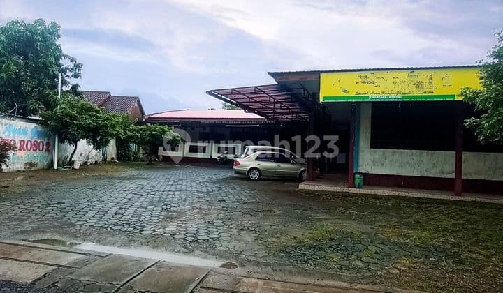 Rumah Makan Ayam Goreng Kondisi Jalan di Jalur Pantura Weleri - Kendal