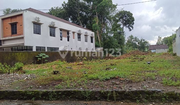 Tanah Kavling 800 Meter Kampus Uii Jogja, Akses Nyaman