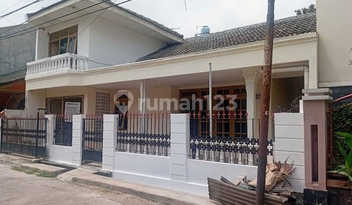 Rumah 1,5 Lantai di Pondok Pekayon Indah, Bekasi Selatan