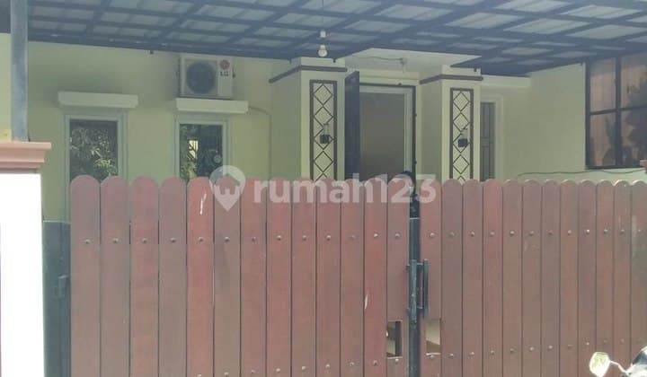 Rumah di Fountania Pulogebang Jakarta Timur