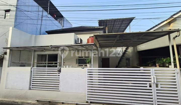 Dijual Rumah di Komplek Sariwangi 1Km Dari Polban