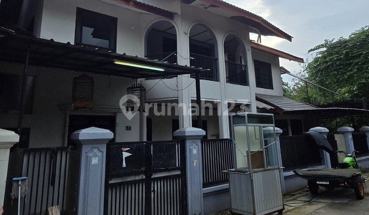 Dijual Cepat: Rumah Eksklusif Cul-De-Sac & River View di Kembangan Utara - Harga di Bawah NJOP!