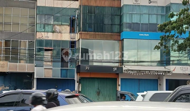 Dijual: Ruko Strategis 3,5 Lantai di Main Road Jl. Raya Serpong, Tangerang - SHM & Siap Usaha!