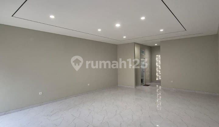 Rumah 3 Lantai Jelambar Baru - SHM, Ac+Kompor Tanam