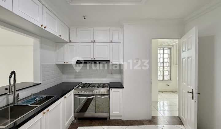 Dijual Apartemen Permata Hijau, 2 Bedroom