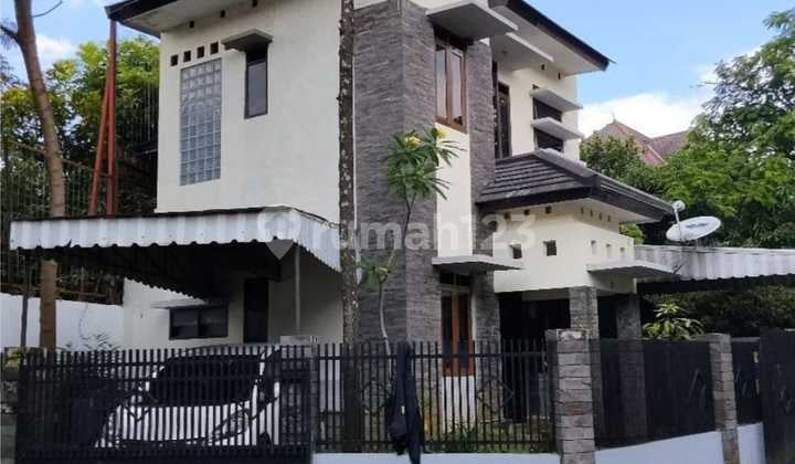 Lokasi Terbaik!!Rumah Lokasi Stategis Kt3+1