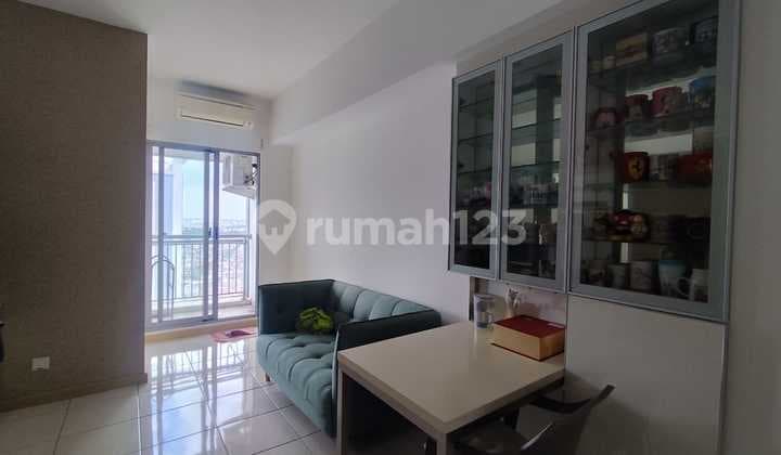 Apartemen 2 Kamar Semi Furnished View Kolam di Gading Serpong