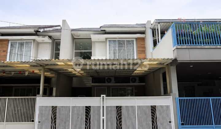 Rumah Semi Furnished 2 Lantai Dekat Stasiun KRL dan Pintu Tol BSD