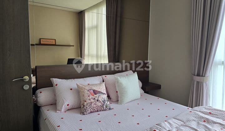 Apartemen dengan Posisi Hook dengan 2 Kamar bisa Nego di Jakbar