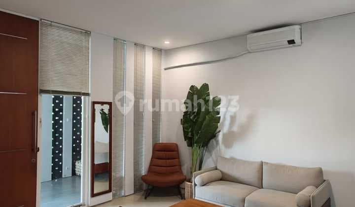 2-Story House in Royal Residence, Wiyung, Surabaya City.