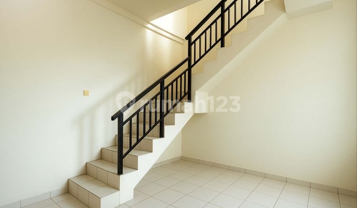 For Sale Cheapest Shop House, 2 Floors Bintaro South Tangerang - Freehold Certificate, Price 750 Million