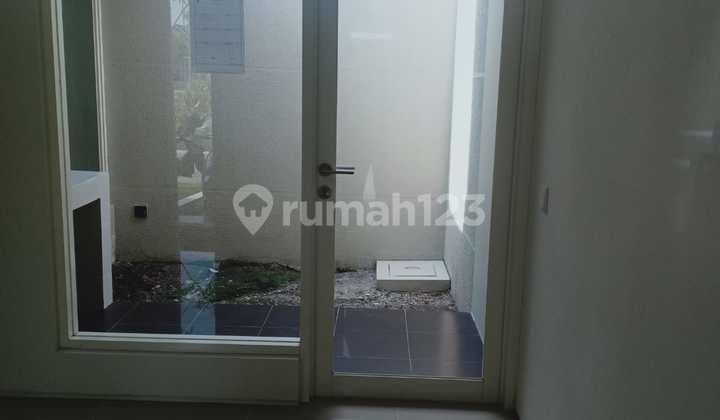 Disewakan Rumah di Northwest Park, Citraland Utara, Surabaya