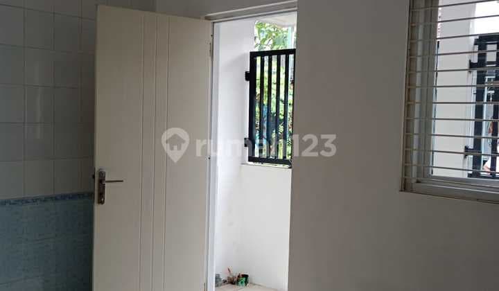 Dikontrakan Rumah di Jl Undaan Kulon Gg 2..