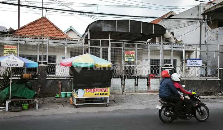 Rumah Dijual dengan 13 Kamar Tidur di Tegalsari, Jawa Timur Rumah Dijual dengan 13 Kamar Tidur di Tegalsari, Jawa Timur