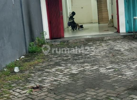 Disewakan Ruko 2 Lantai di Jl. Raya Menganti, Gresik