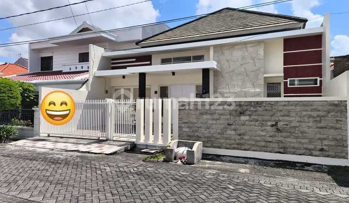 Disewakan Rumah Siap Huni... Jl. Manyar Tirtoastri Xx/..