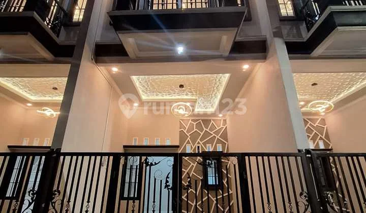 Dijual Rumah 2 Lantai Semi Furnish di Kalijudan, Surabaya Dijual Rumah 2 Lantai Semi Furnish di Kalijudan, Surabaya