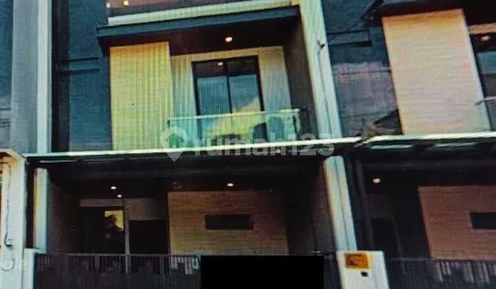 Dijual Rumah Bintang Diponggo Mayjend Sungkono