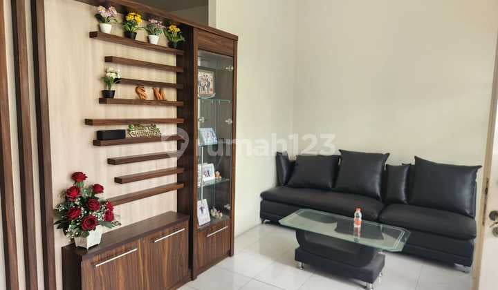 Rumah 2 Lantai SHM Strategis Aman Siap Huni