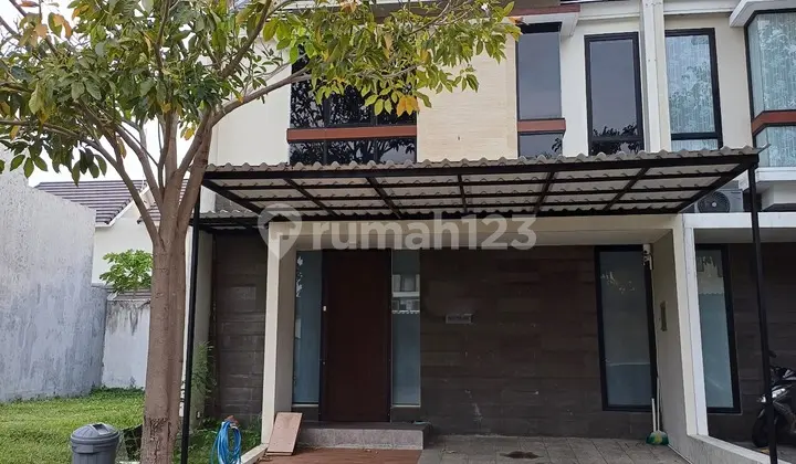 Rumah Northwest Lake Citraland Utara