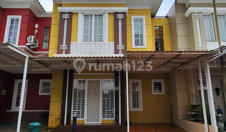 Rumah Malibu Village 2Lt 2+1Kt Semi Furnished SHM